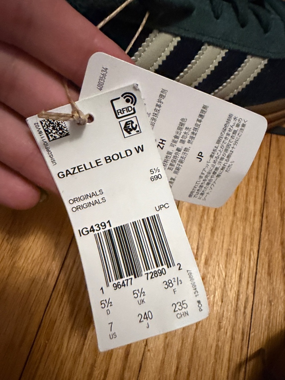 BRAND NEW Adidas Gazelle - Picture 5 of 5